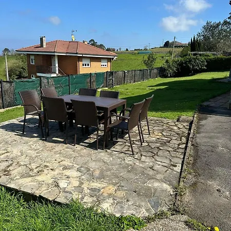 Privado Con Jardín Cerca De La Playa En * Villaviciosa (Asturias)