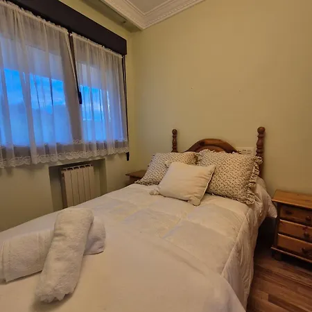 Privado Con Jardín Cerca De La Playa En *