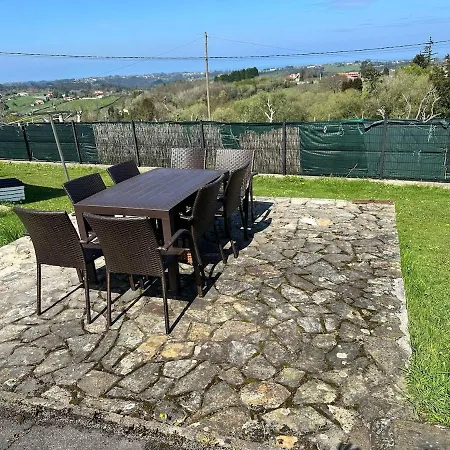 Сasa de vacaciones Privado Con Jardín Cerca De La Playa En Villaviciosa (Asturias)