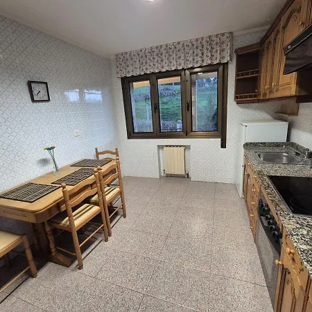 Holiday home 210a Casa Linares Amplia Casa En Villaviciosa